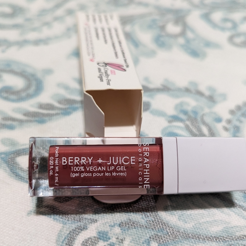 Berry + Juice Lip Gel in "Guava Glaze